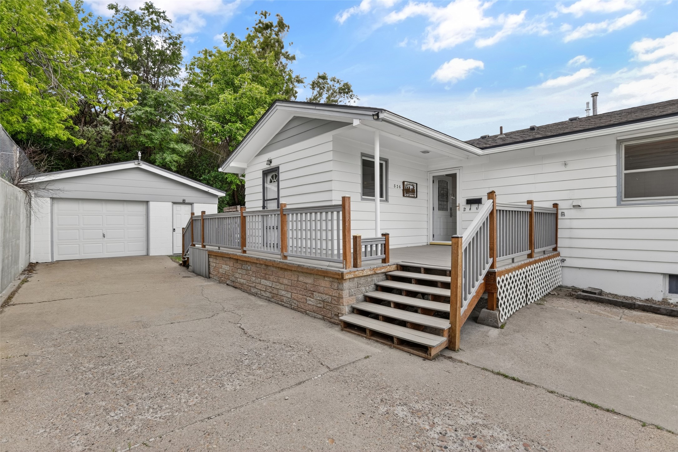 836 7th Street Property Photo 1