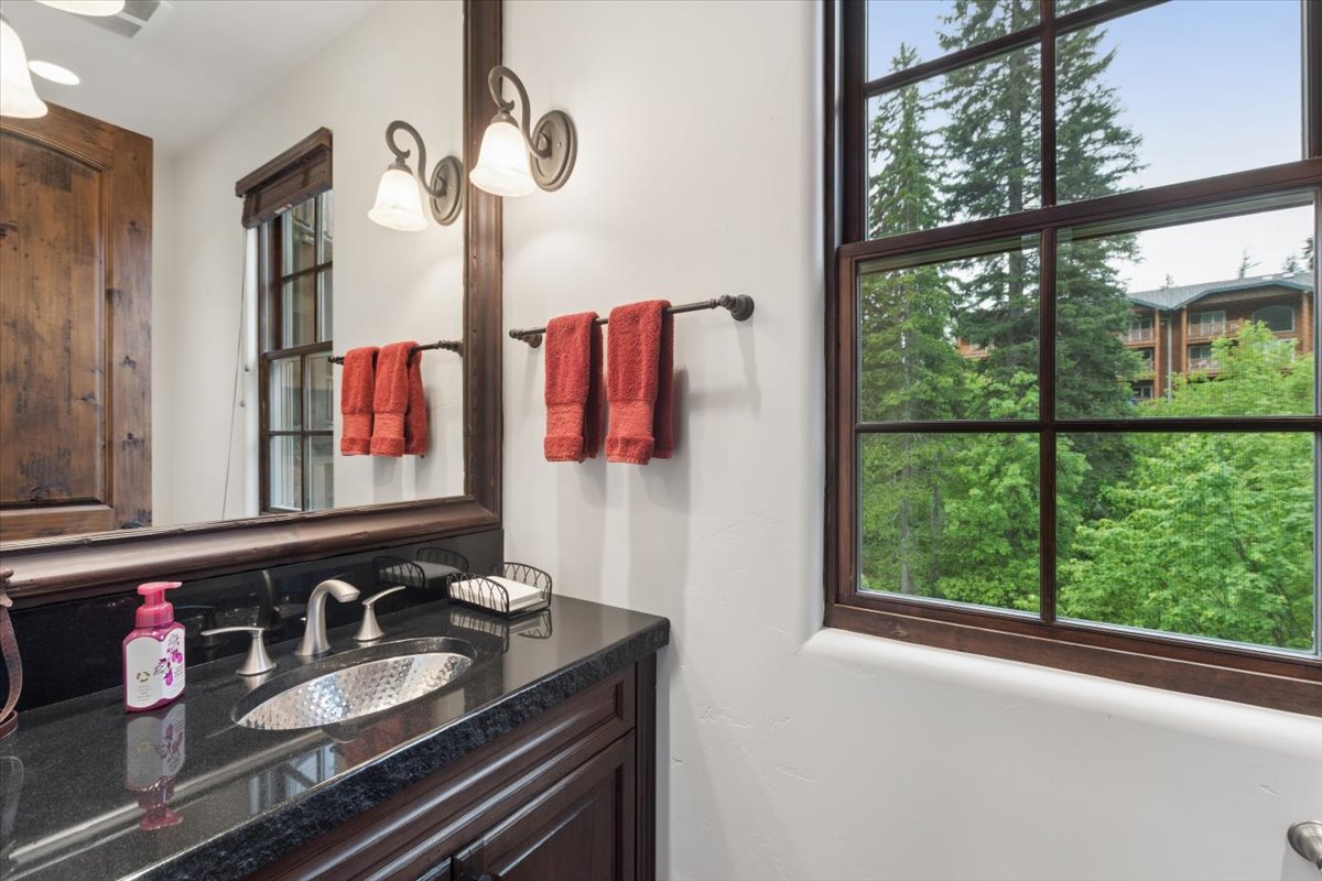 128 Slopeside Drive 18 Property Photo 21