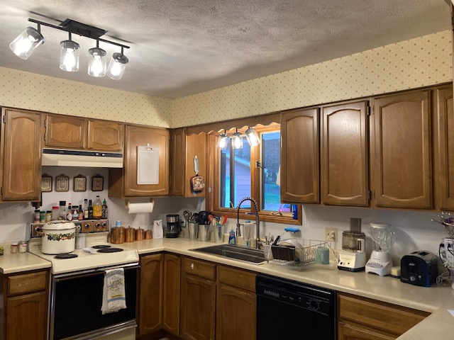 250 Sunnyside Drive Property Photo 16