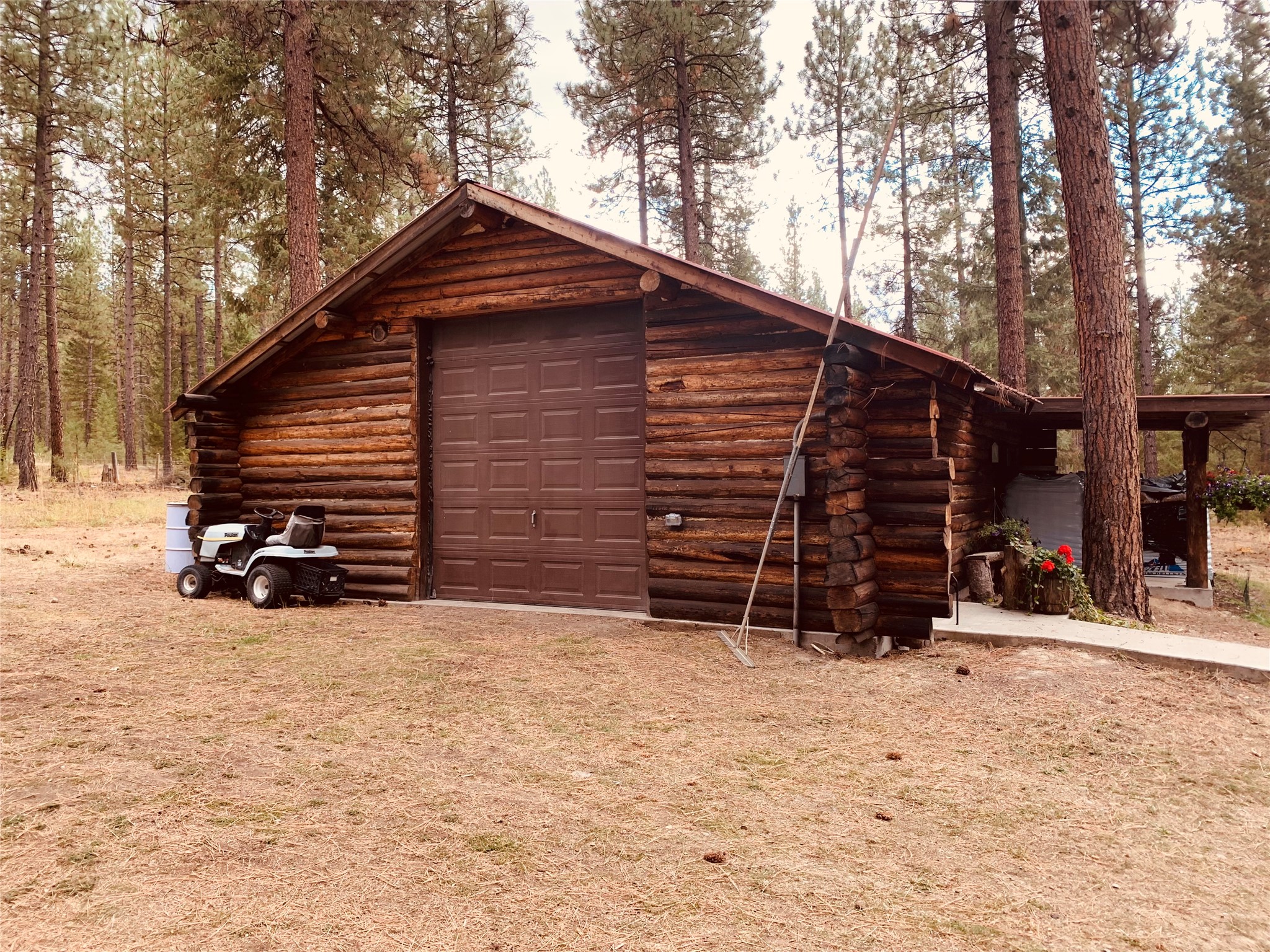 171 Clark Creek Loop Property Photo 37