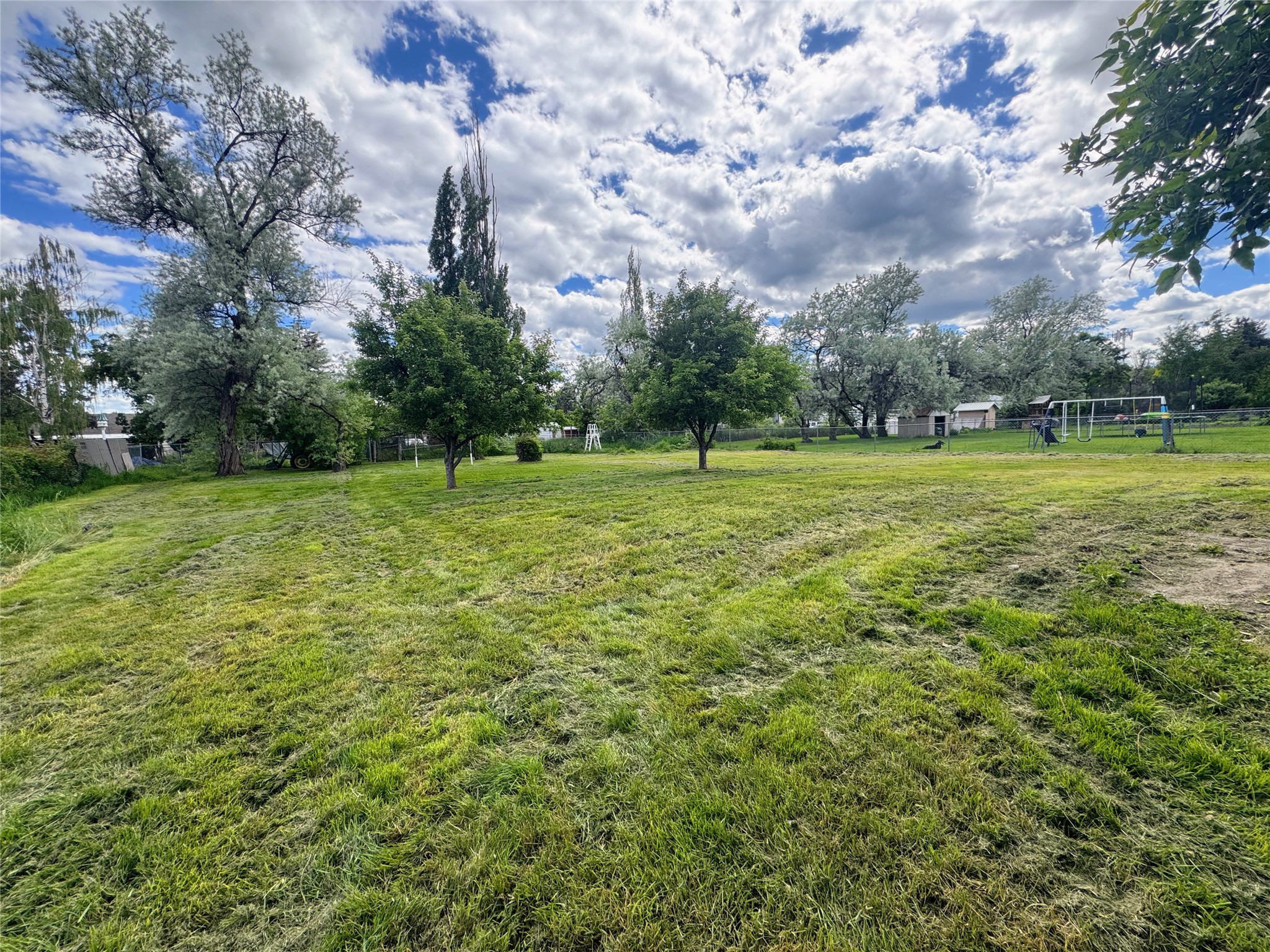 1813 Stag Lane Property Photo 2