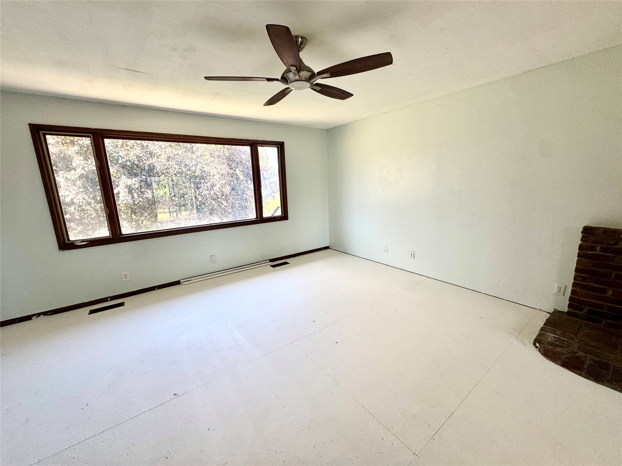 1813 Stag Lane Property Photo 4