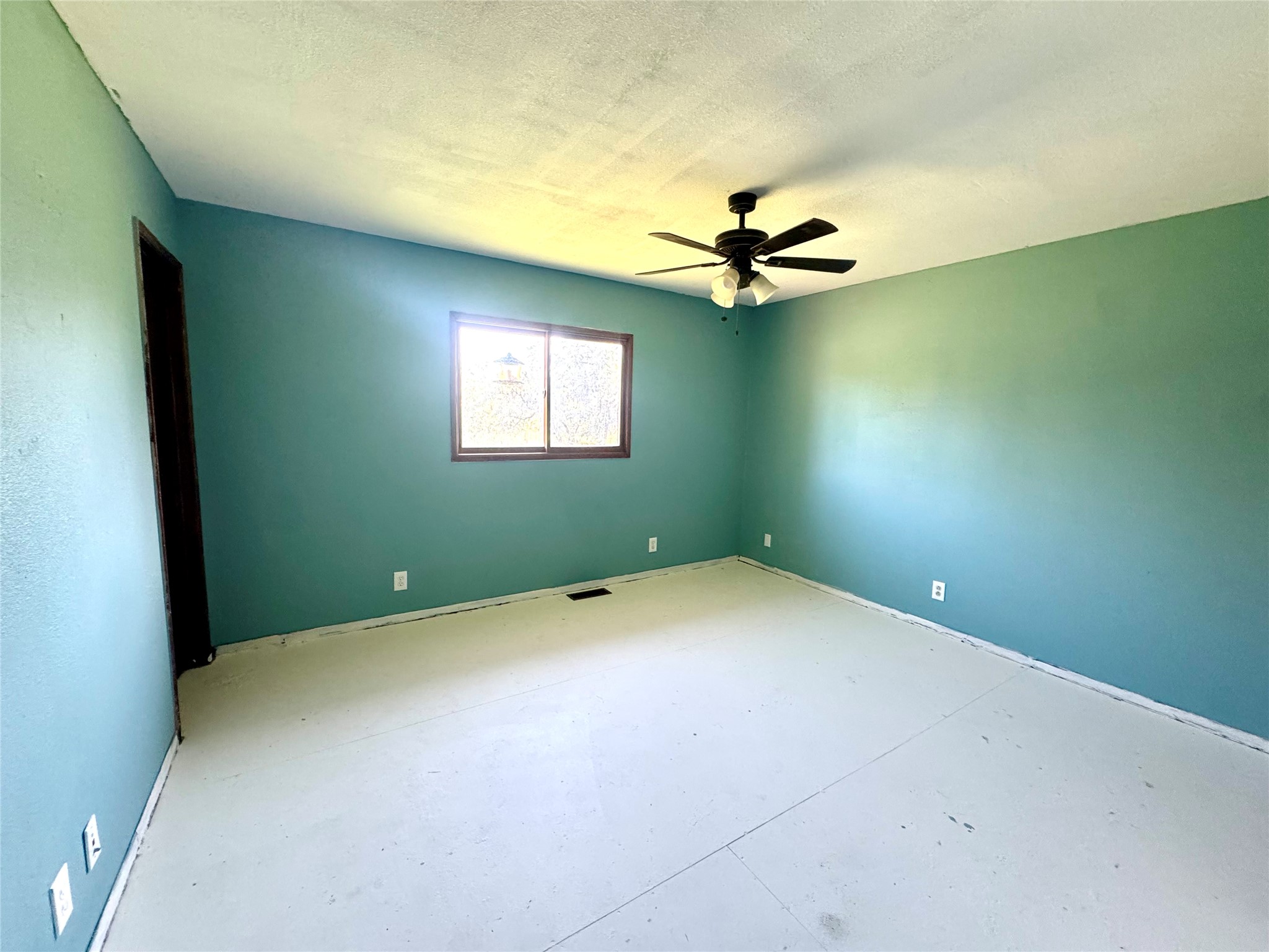 1813 Stag Lane Property Photo 10