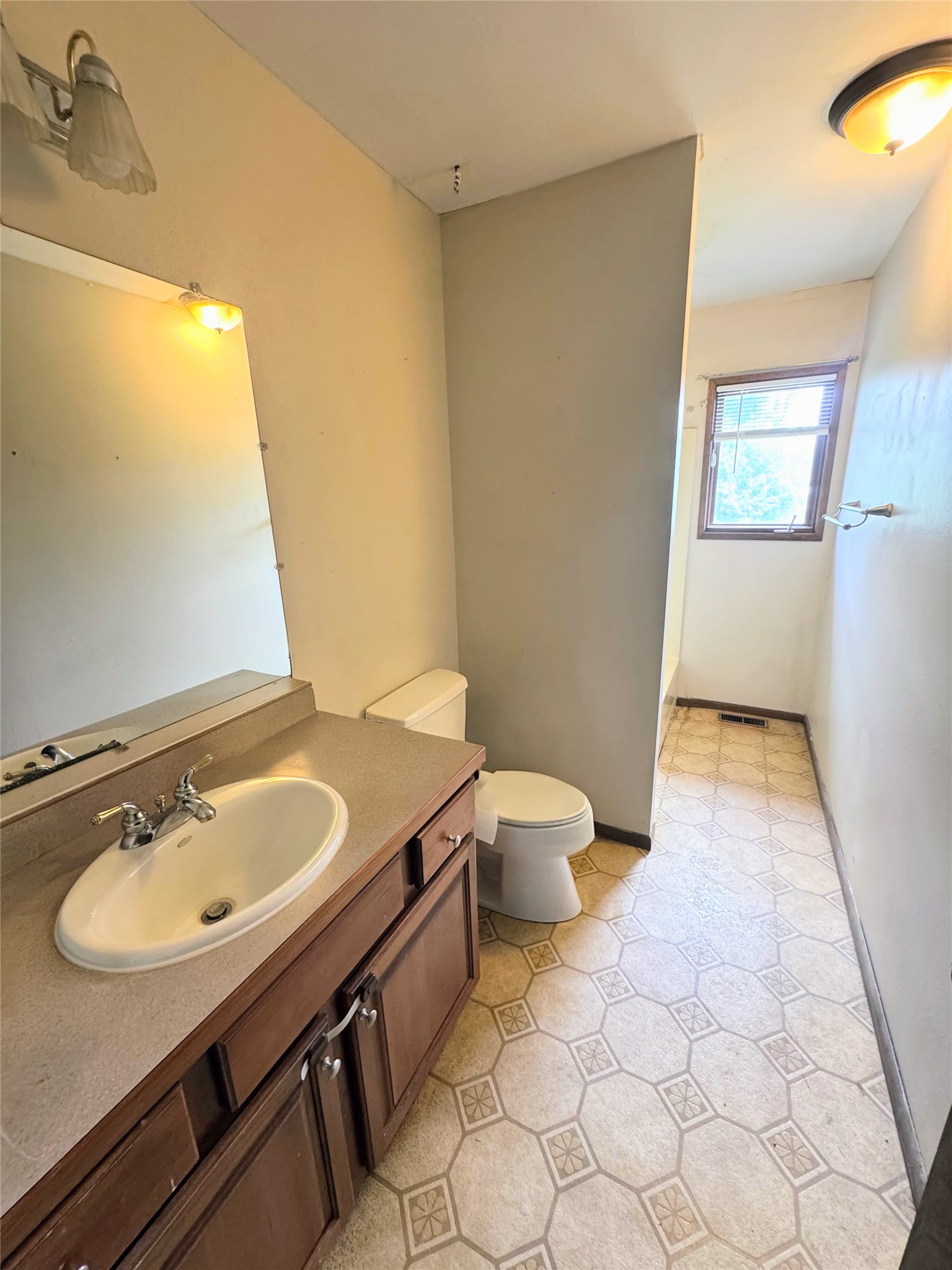 1813 Stag Lane Property Photo 12