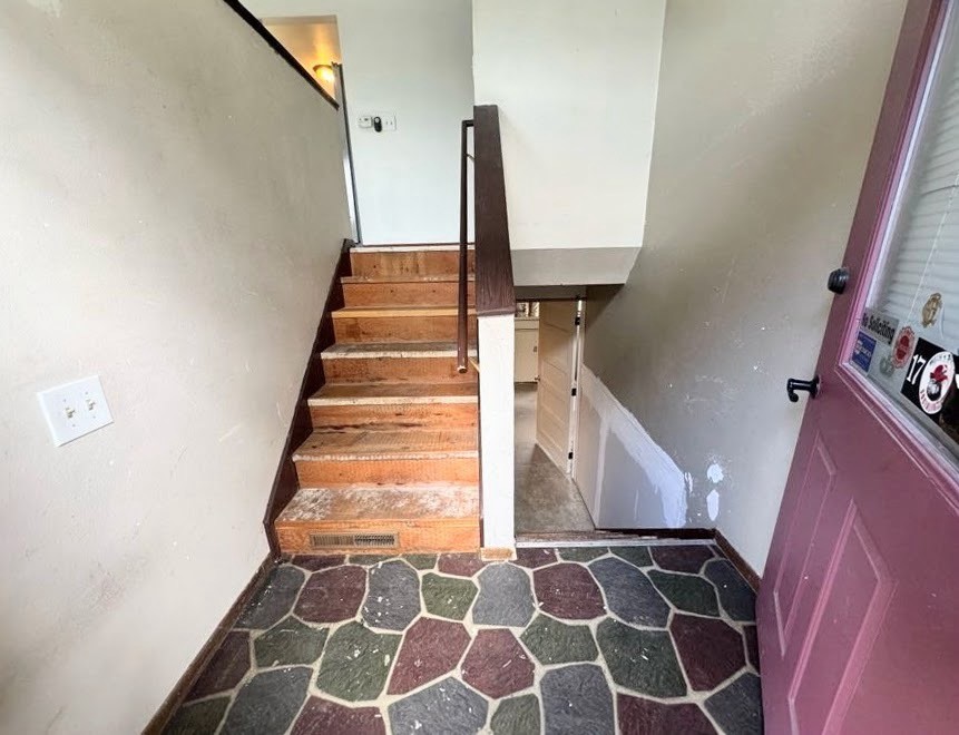 1813 Stag Lane Property Photo 24