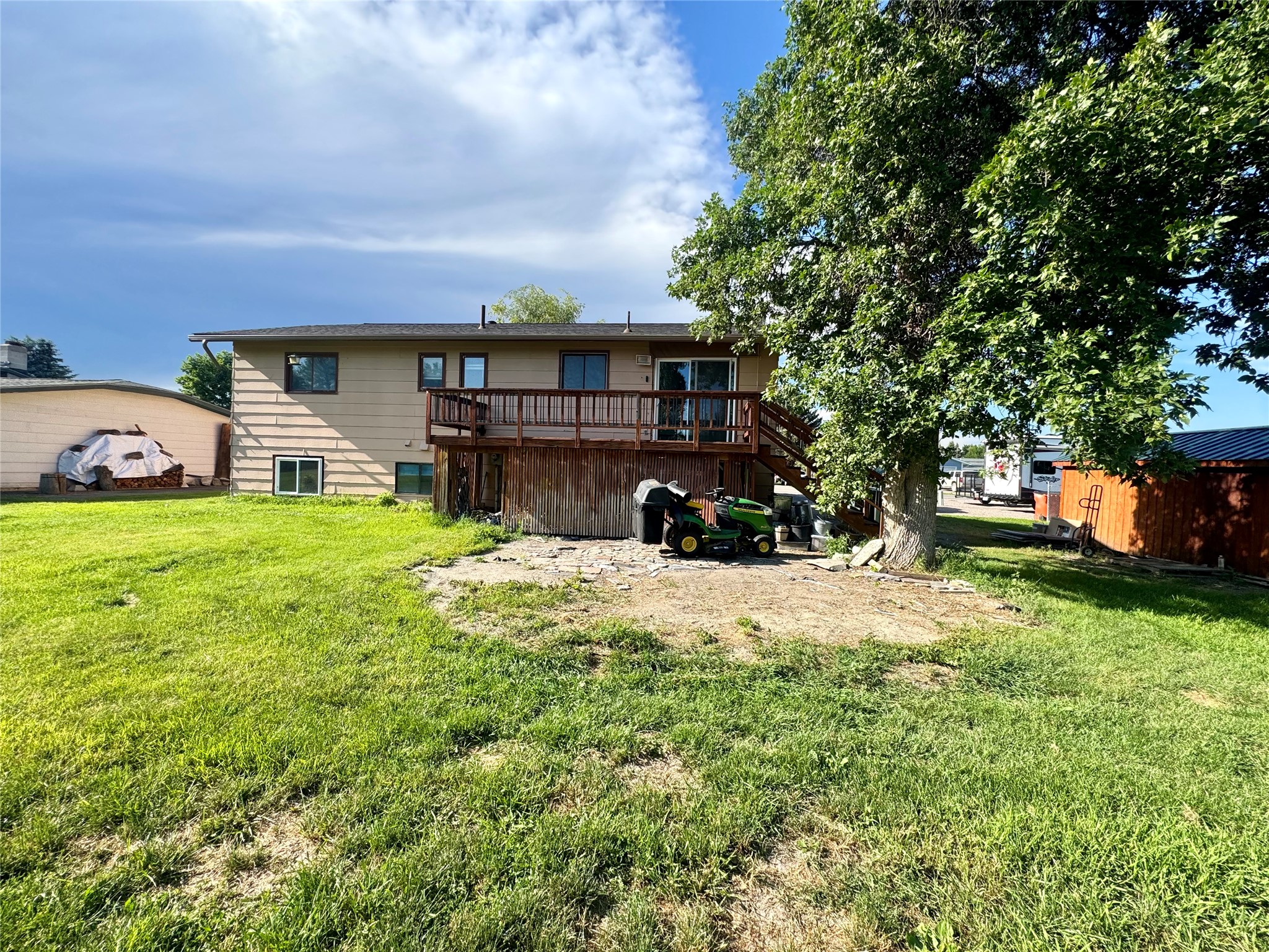 1813 Stag Lane Property Photo 33