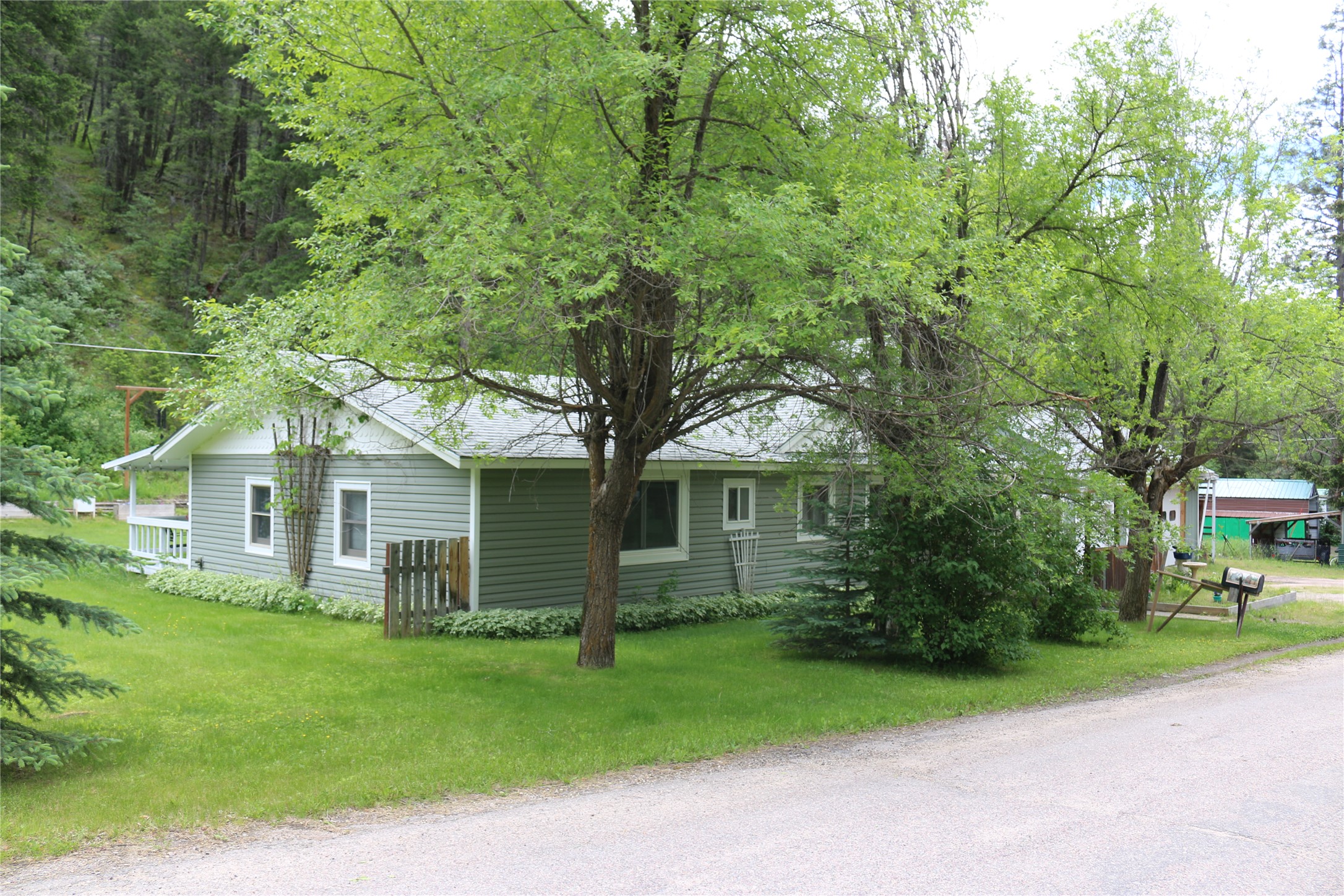 6350 Pine Cone Drive Property Photo 2