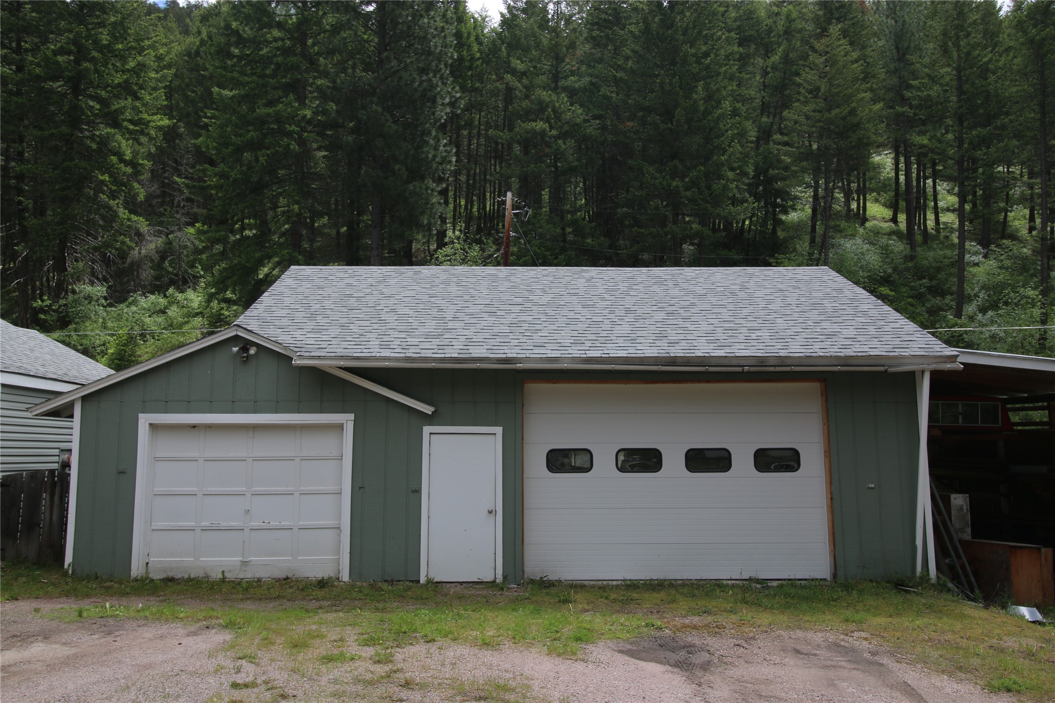 6350 Pine Cone Drive Property Photo 5