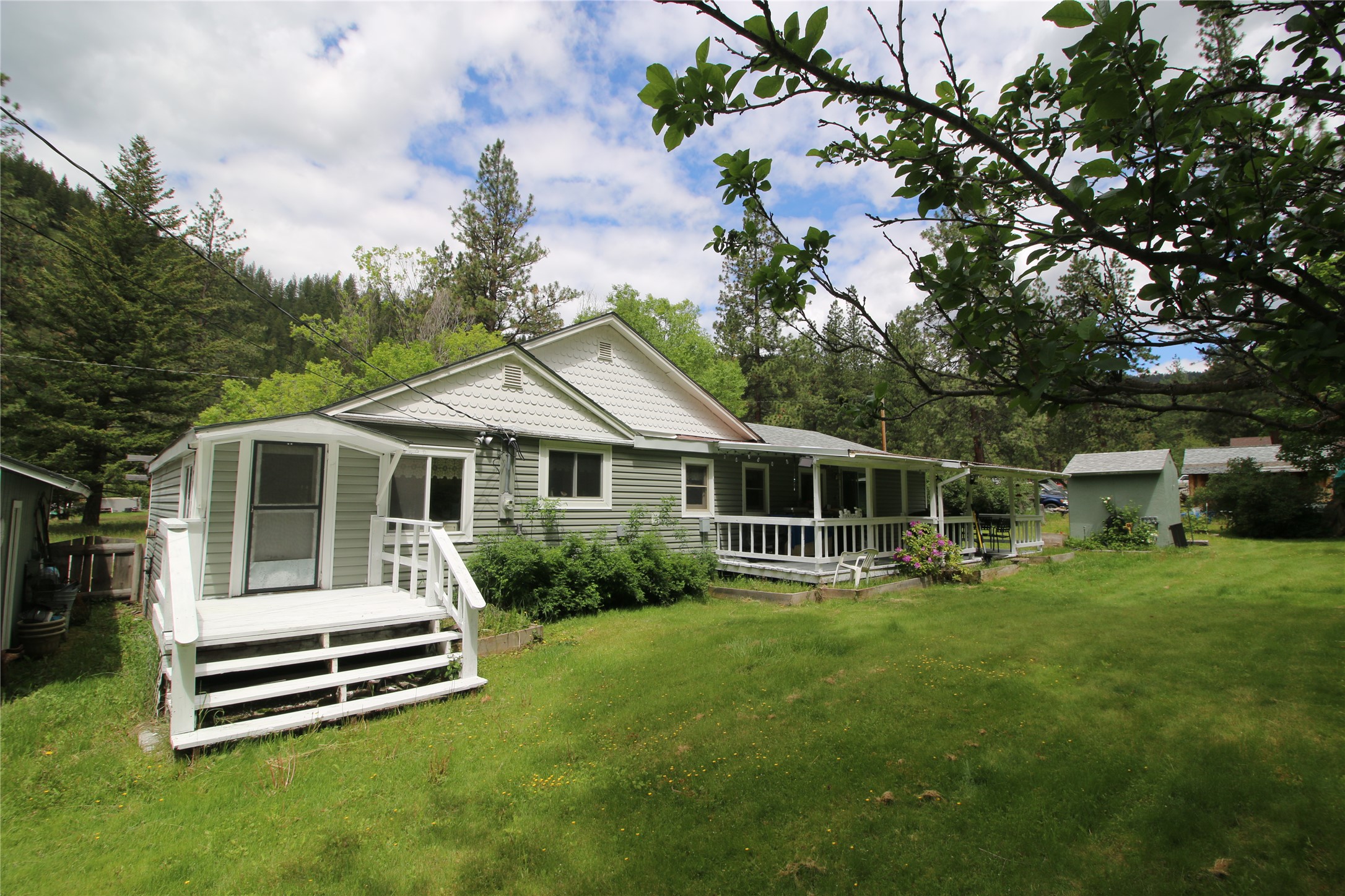 6350 Pine Cone Drive Property Photo 7