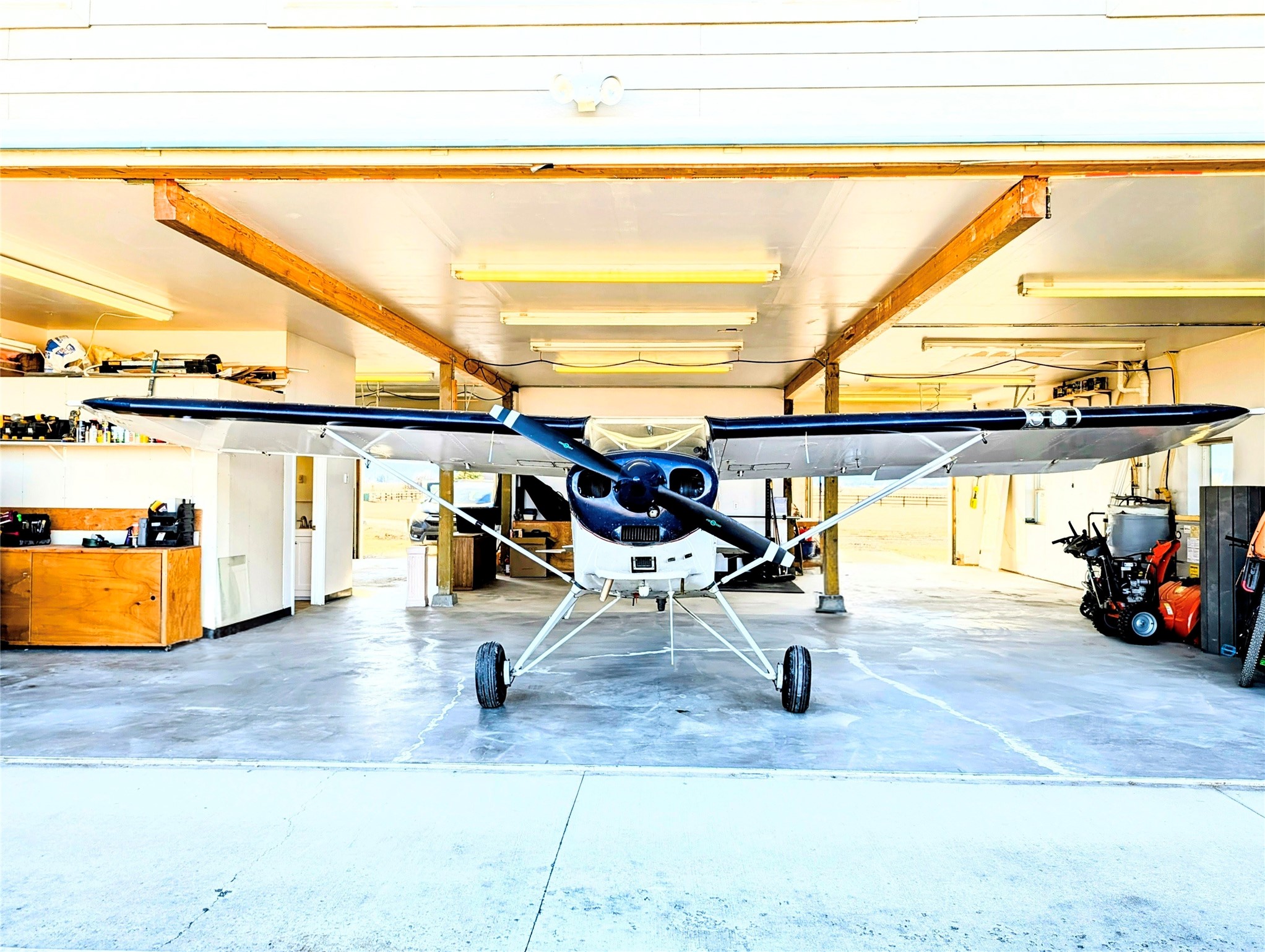33 Staggerwing Landing Property Photo 2
