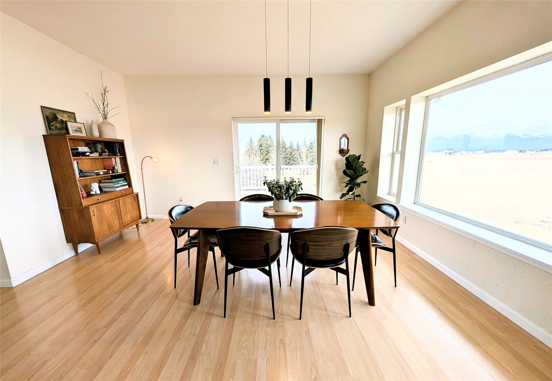 33 Staggerwing Landing Property Photo 16
