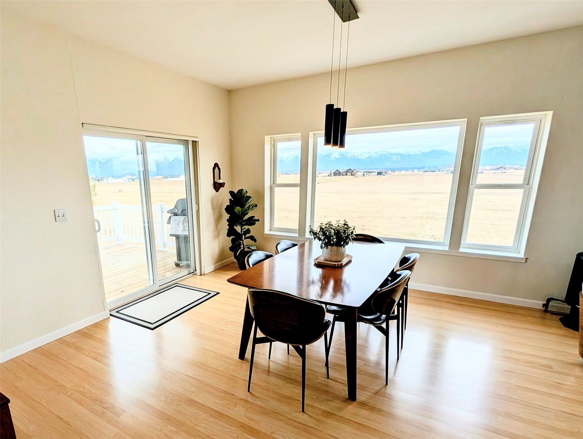 33 Staggerwing Landing Property Photo 18