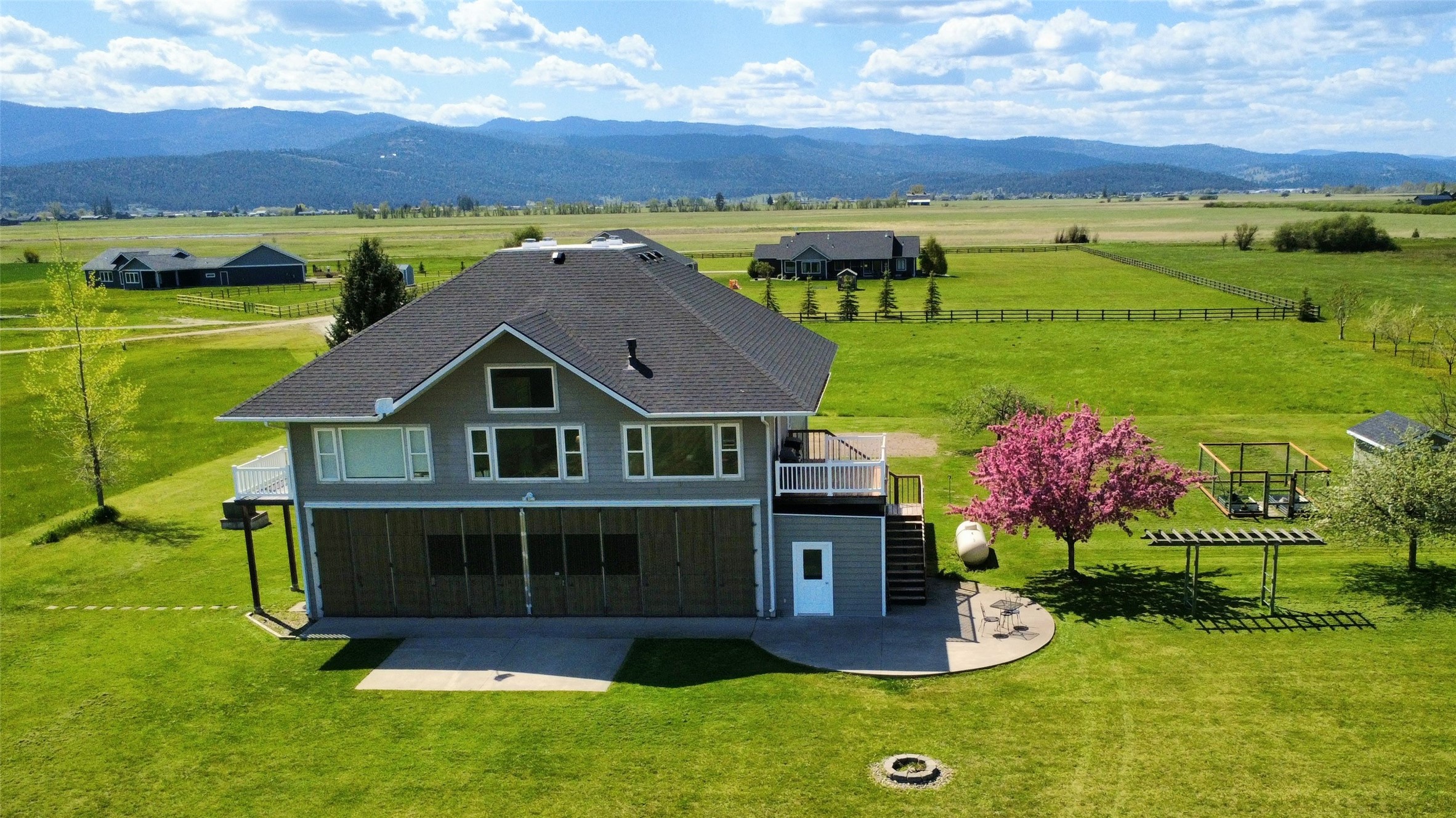 33 Staggerwing Landing Property Photo 48
