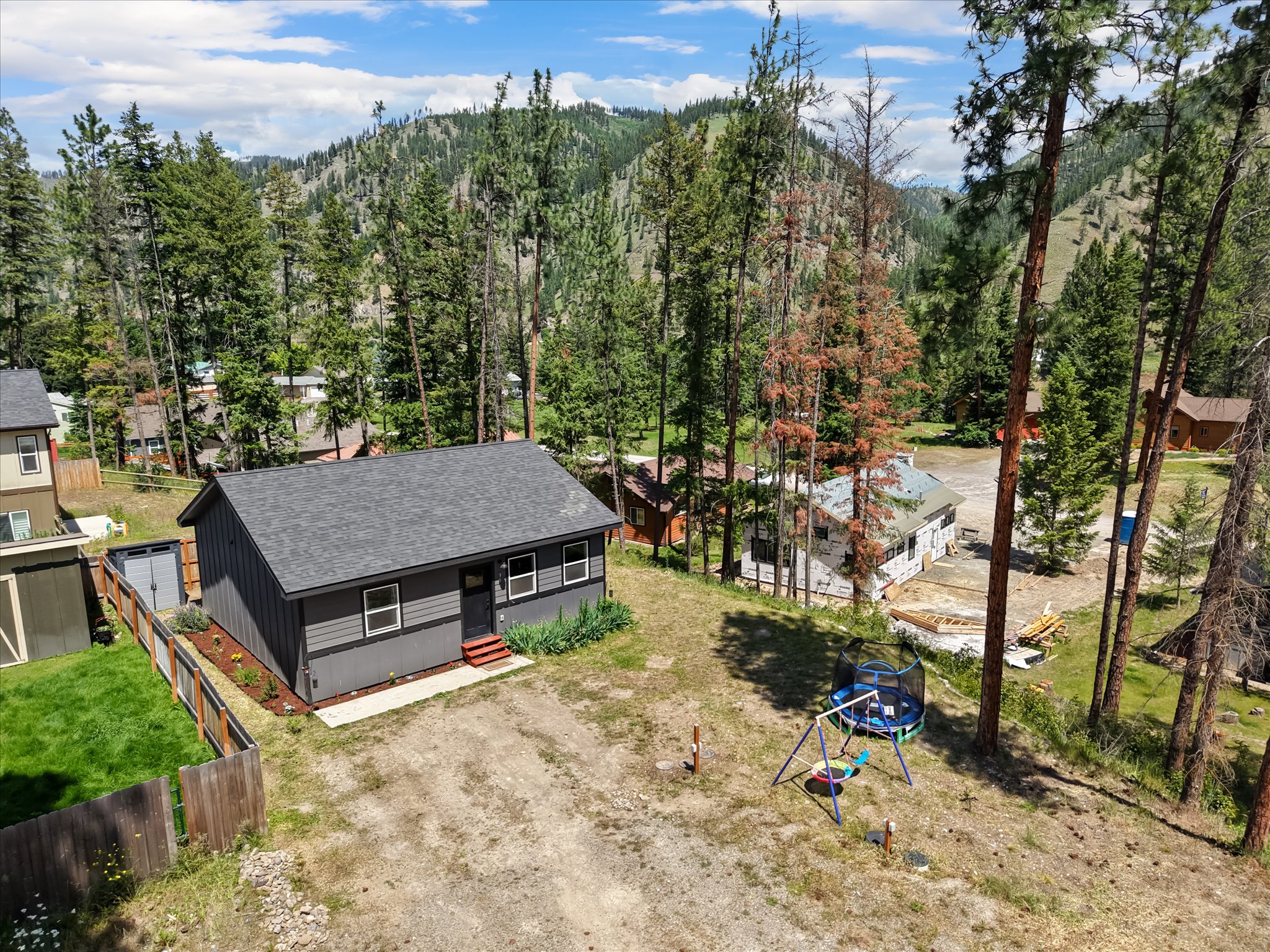 305 Alces Court Property Photo 1