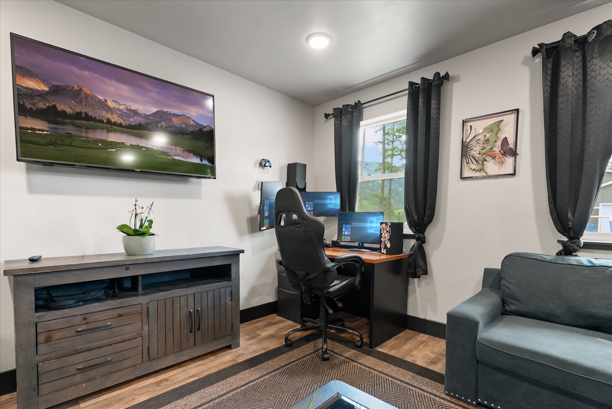 305 Alces Court Property Photo 18