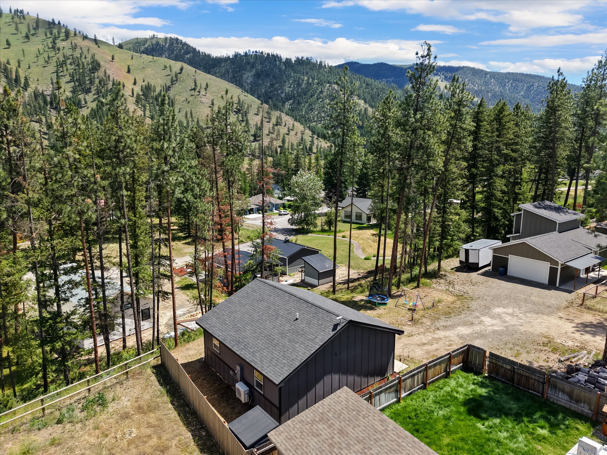 305 Alces Court Property Photo 21
