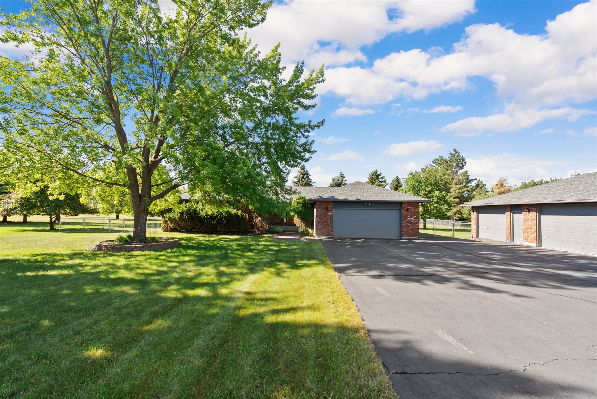 636 Country Way N Property Photo 1