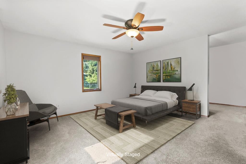 636 Country Way N Property Photo 5
