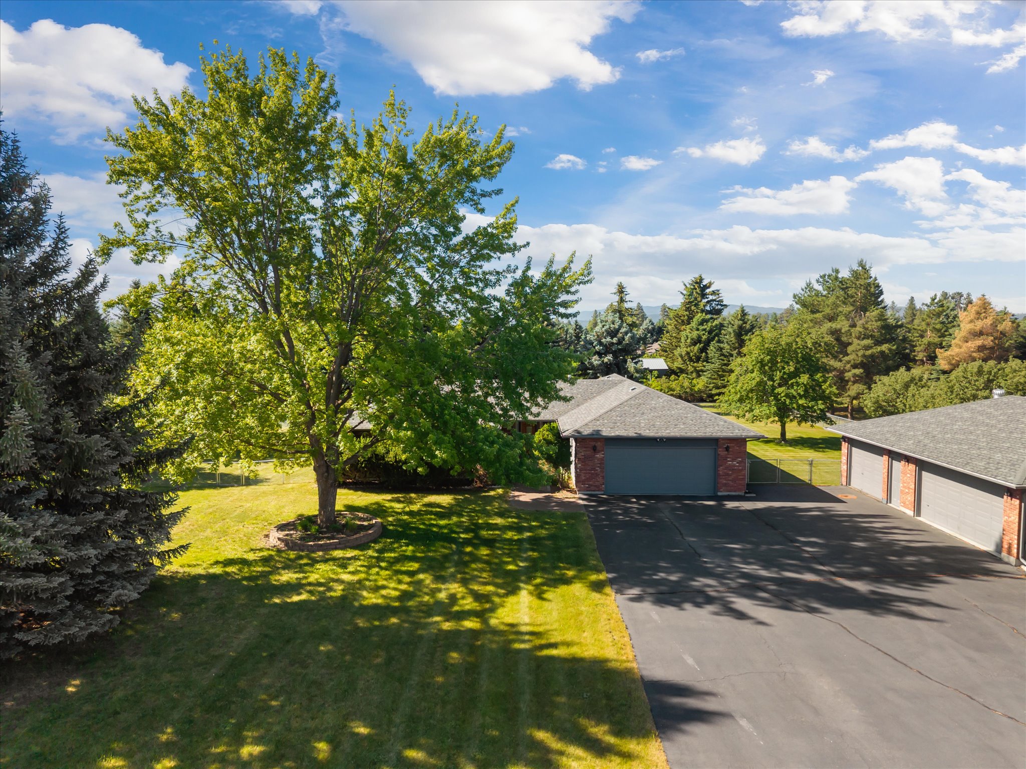 636 Country Way N Property Photo 23