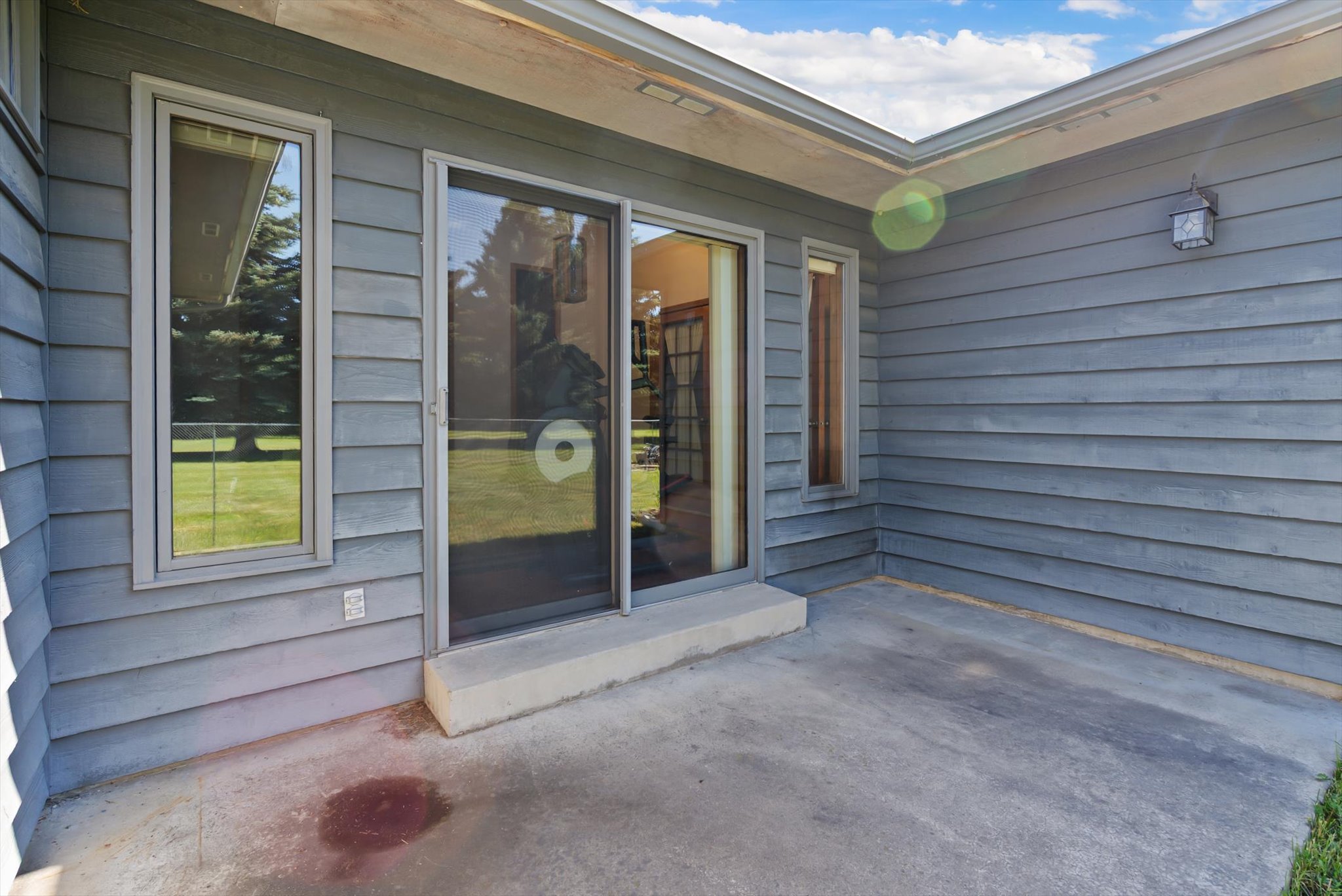 636 Country Way N Property Photo 24