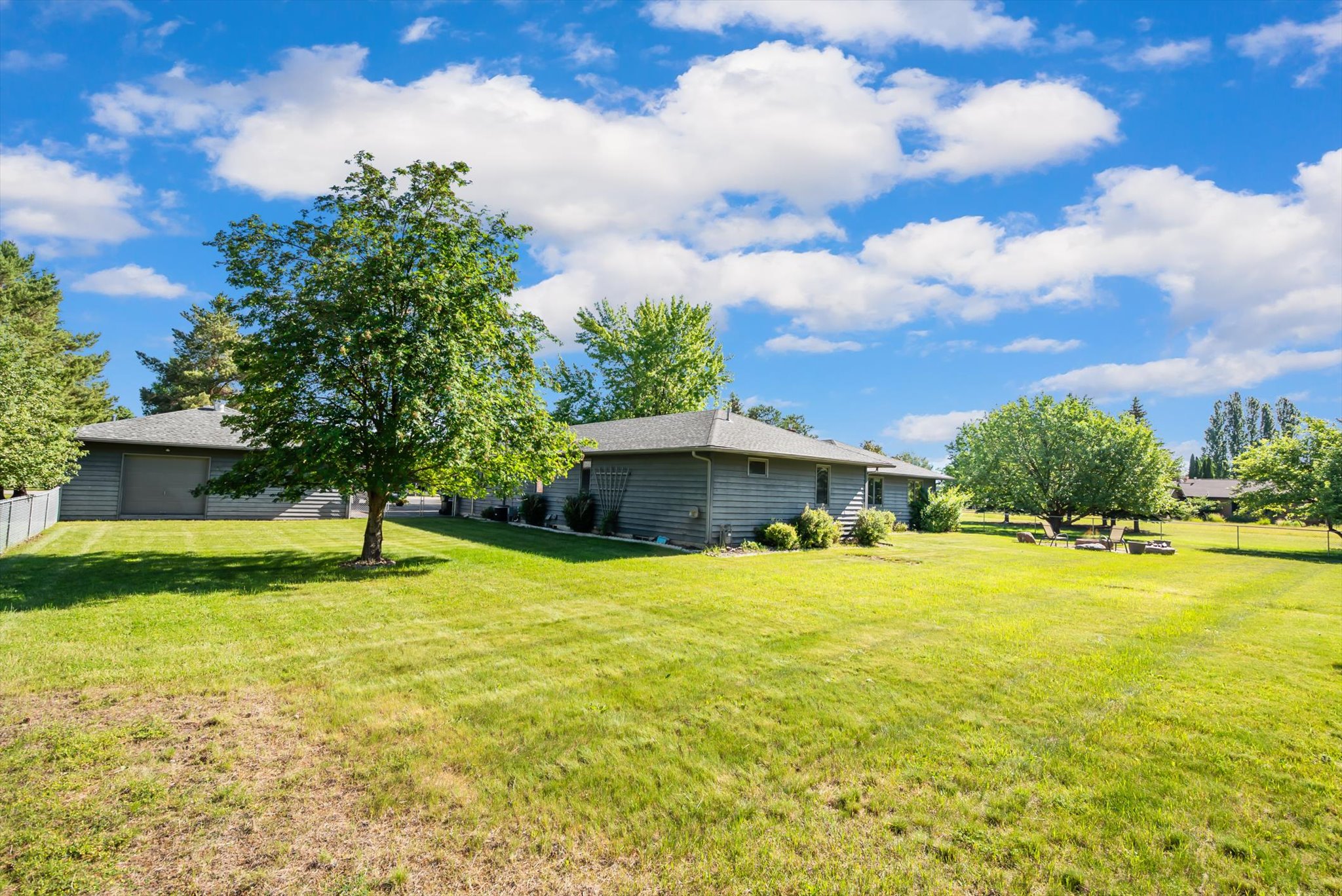 636 Country Way N Property Photo 29