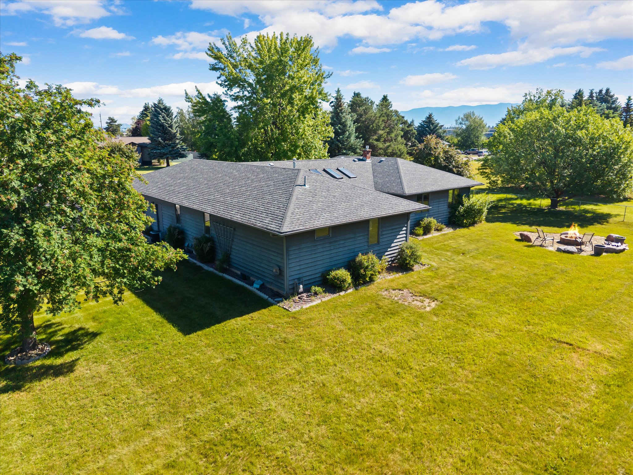 636 Country Way N Property Photo 32