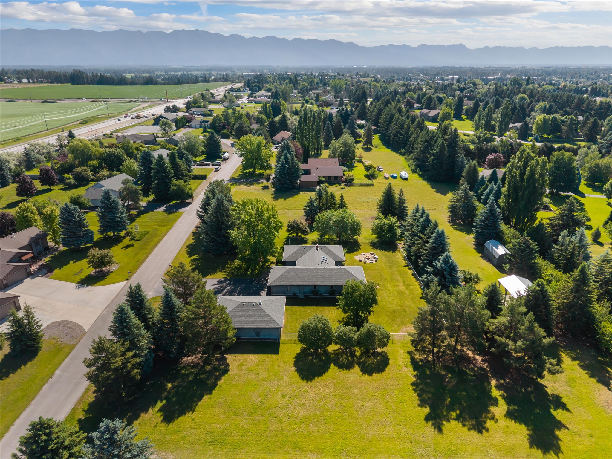 636 Country Way N Property Photo 34