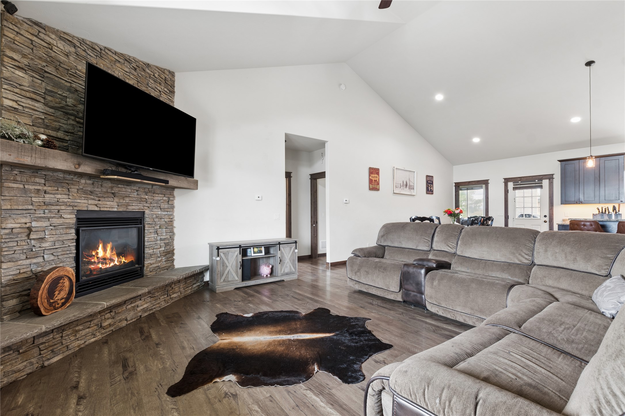1129 Mackinaw Loop Property Photo 12