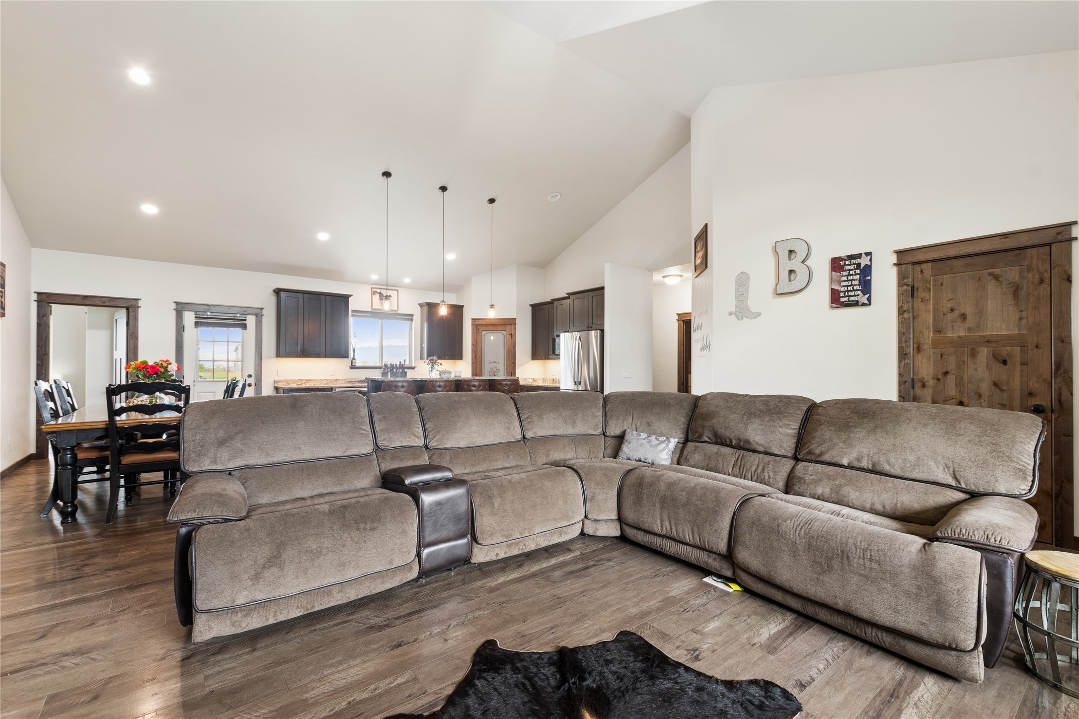 1129 Mackinaw Loop Property Photo 13