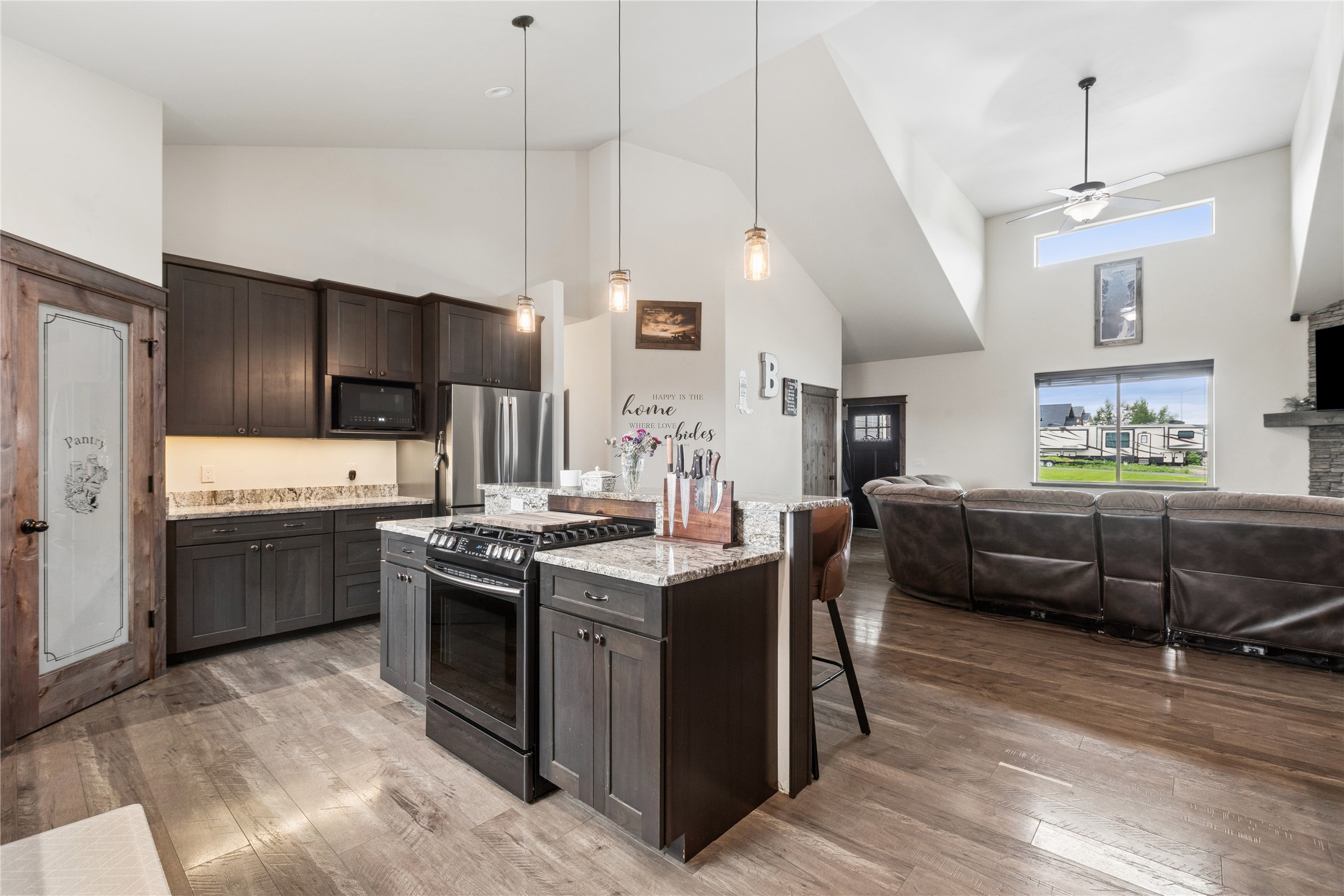 1129 Mackinaw Loop Property Photo 20