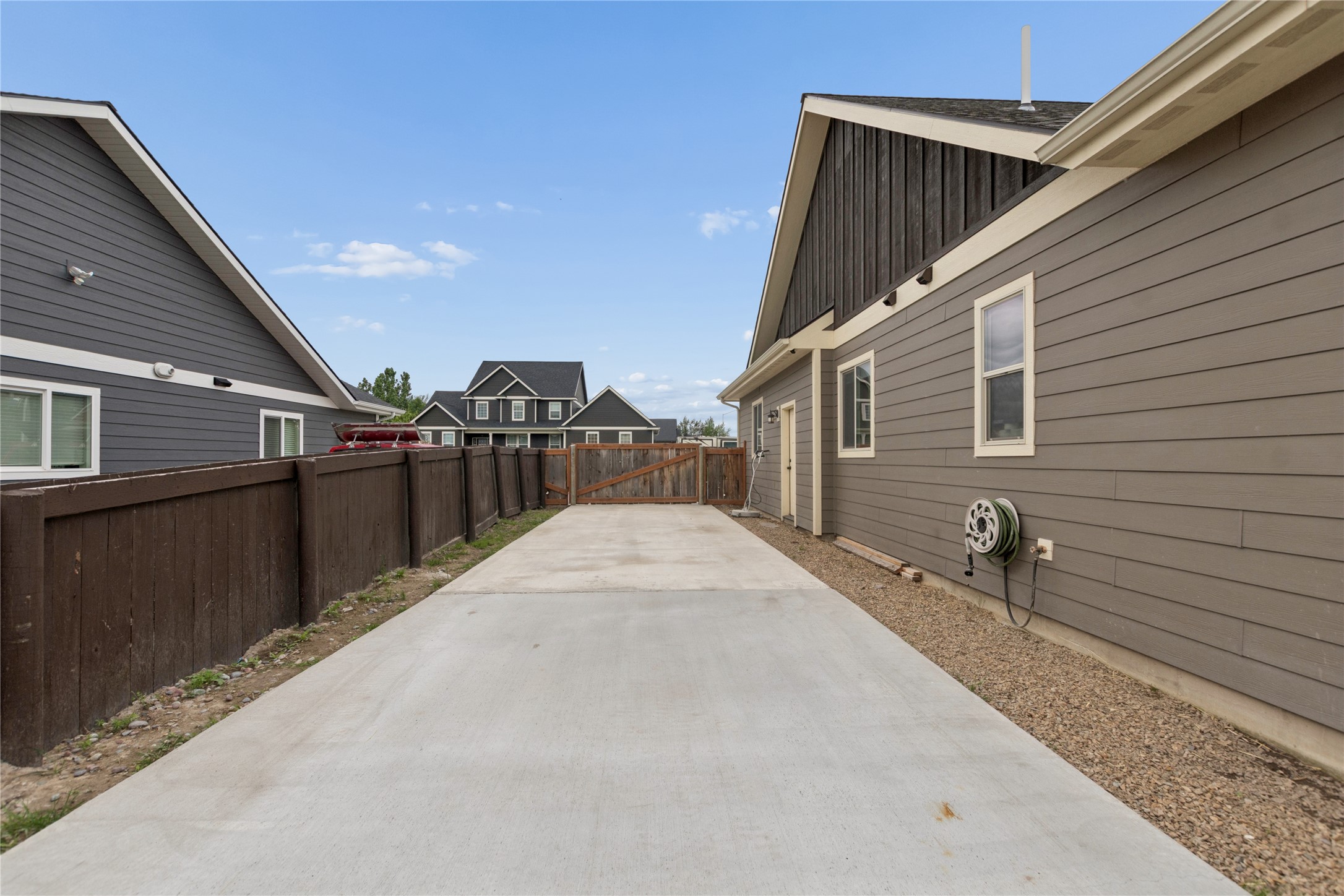 1129 Mackinaw Loop Property Photo 39