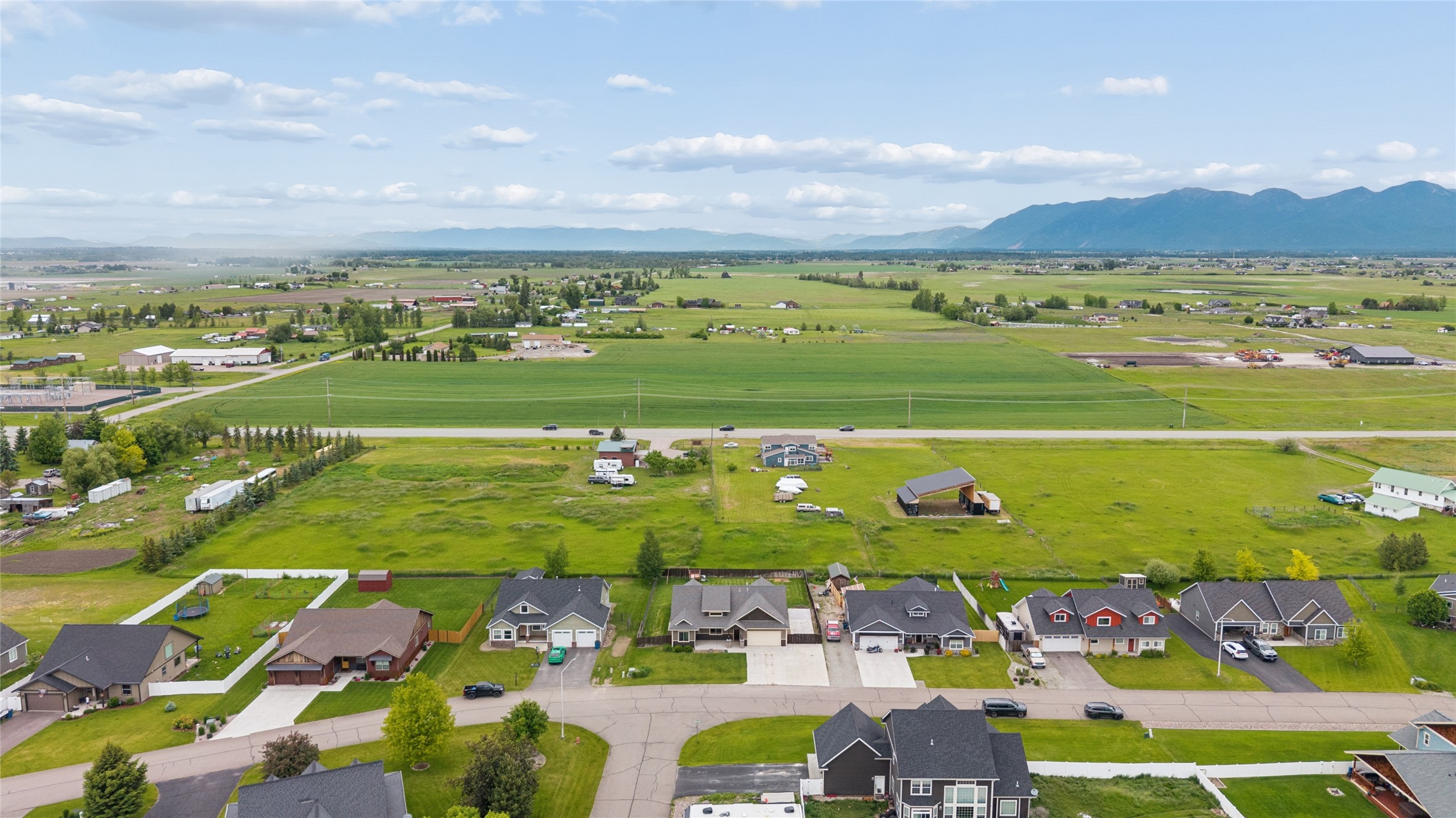 1129 Mackinaw Loop Property Photo 45