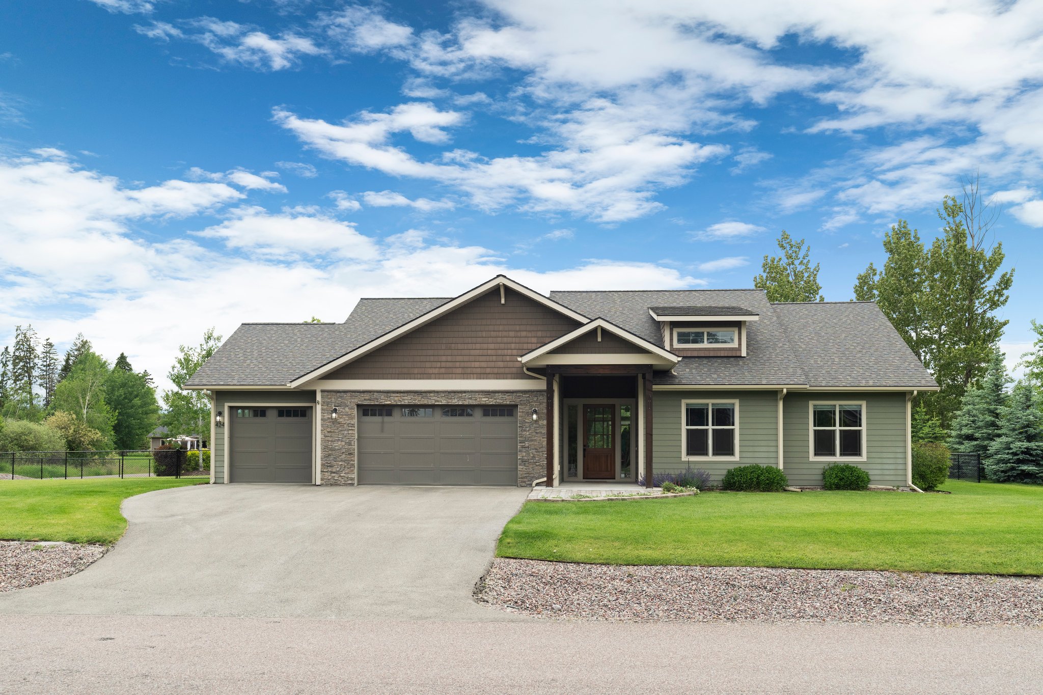 424 Soaring Pines Trail Property Photo 1