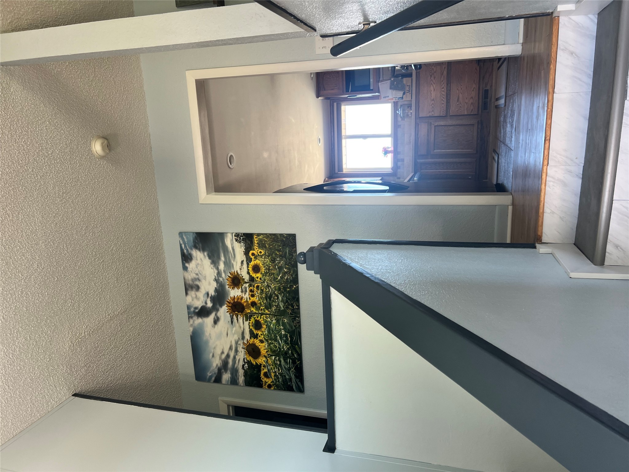 405 S Kansas Street Property Photo 4