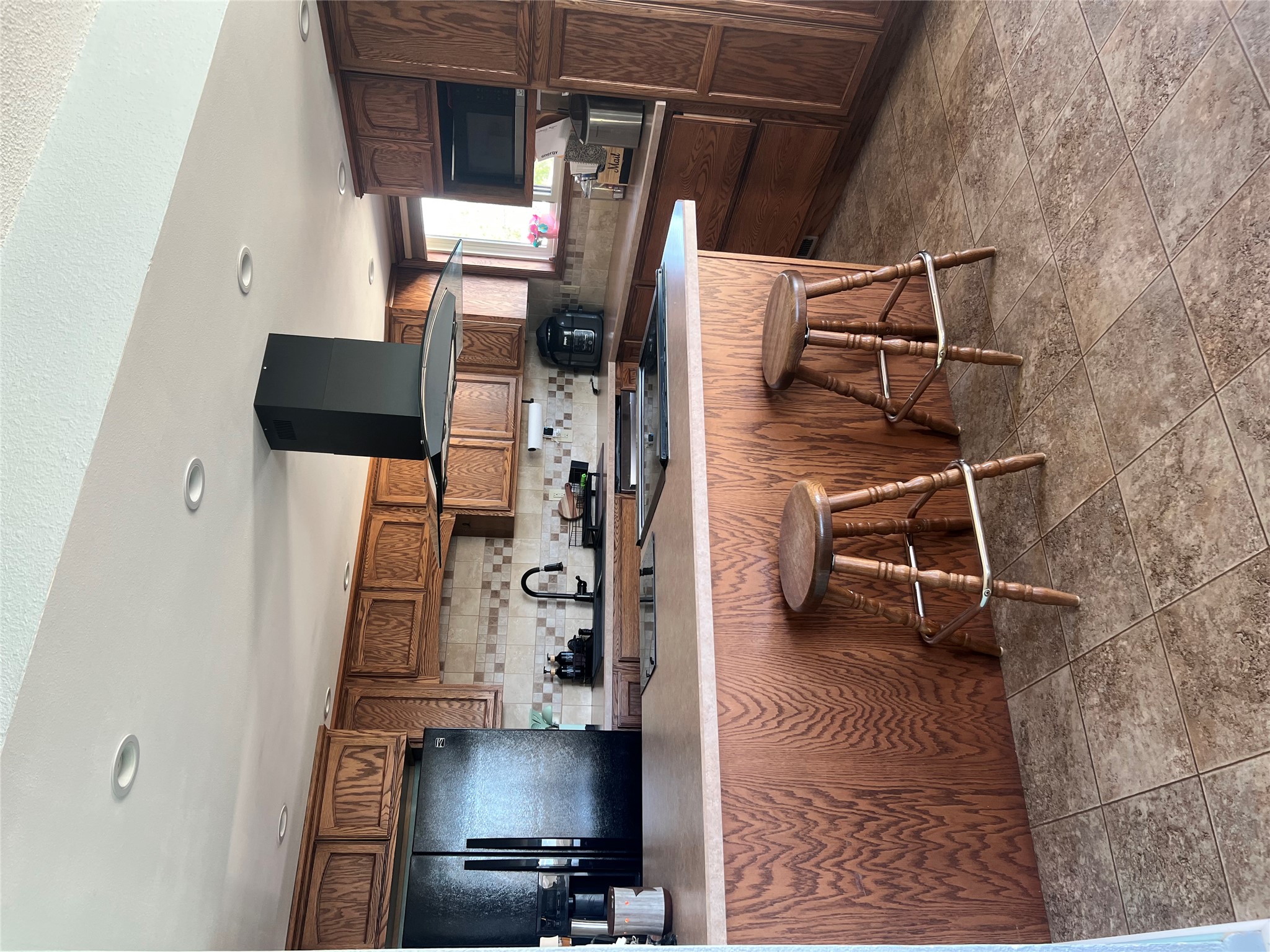 405 S Kansas Street Property Photo 7