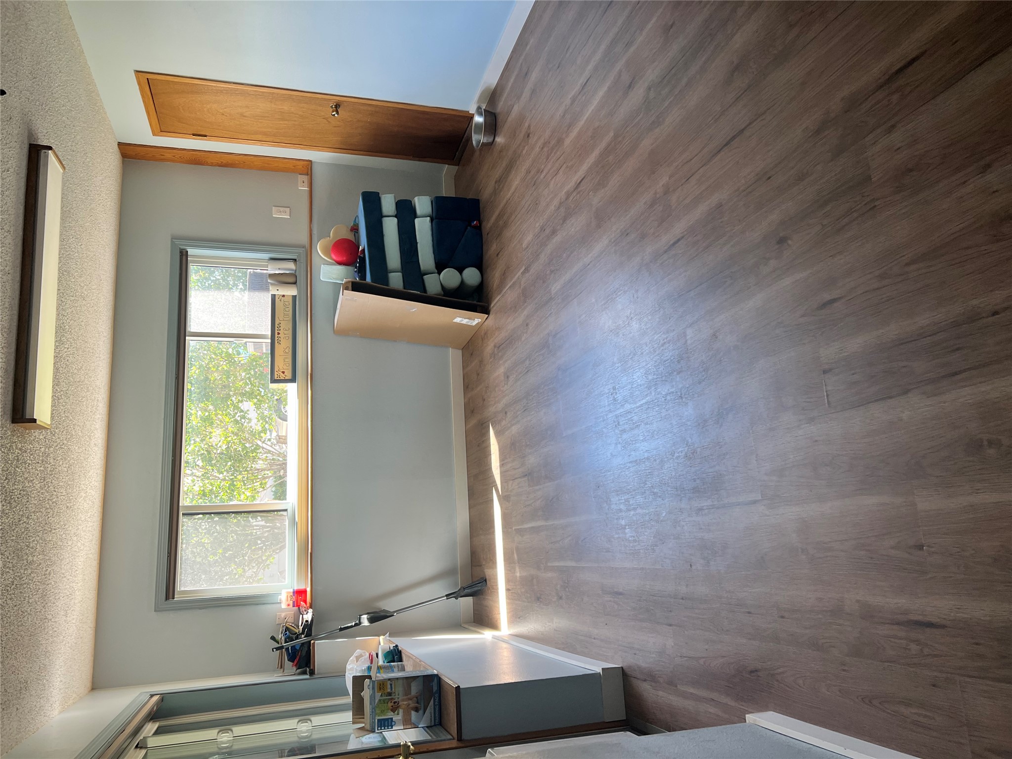 405 S Kansas Street Property Photo 21