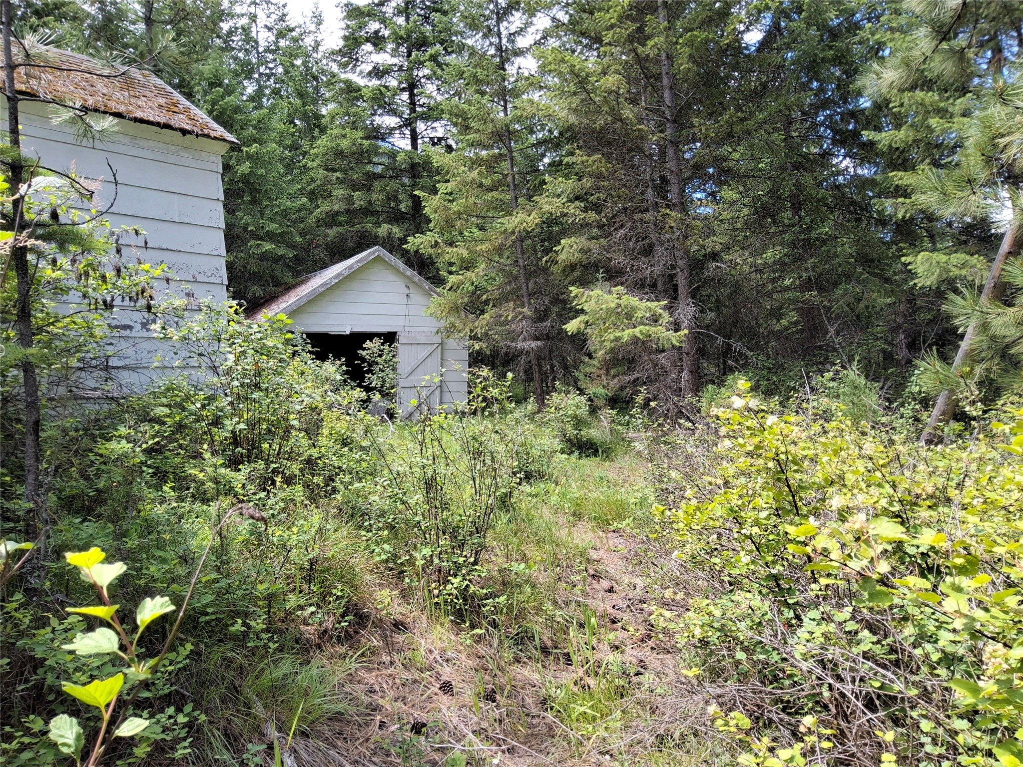 746 Tami Drive E Property Photo 8