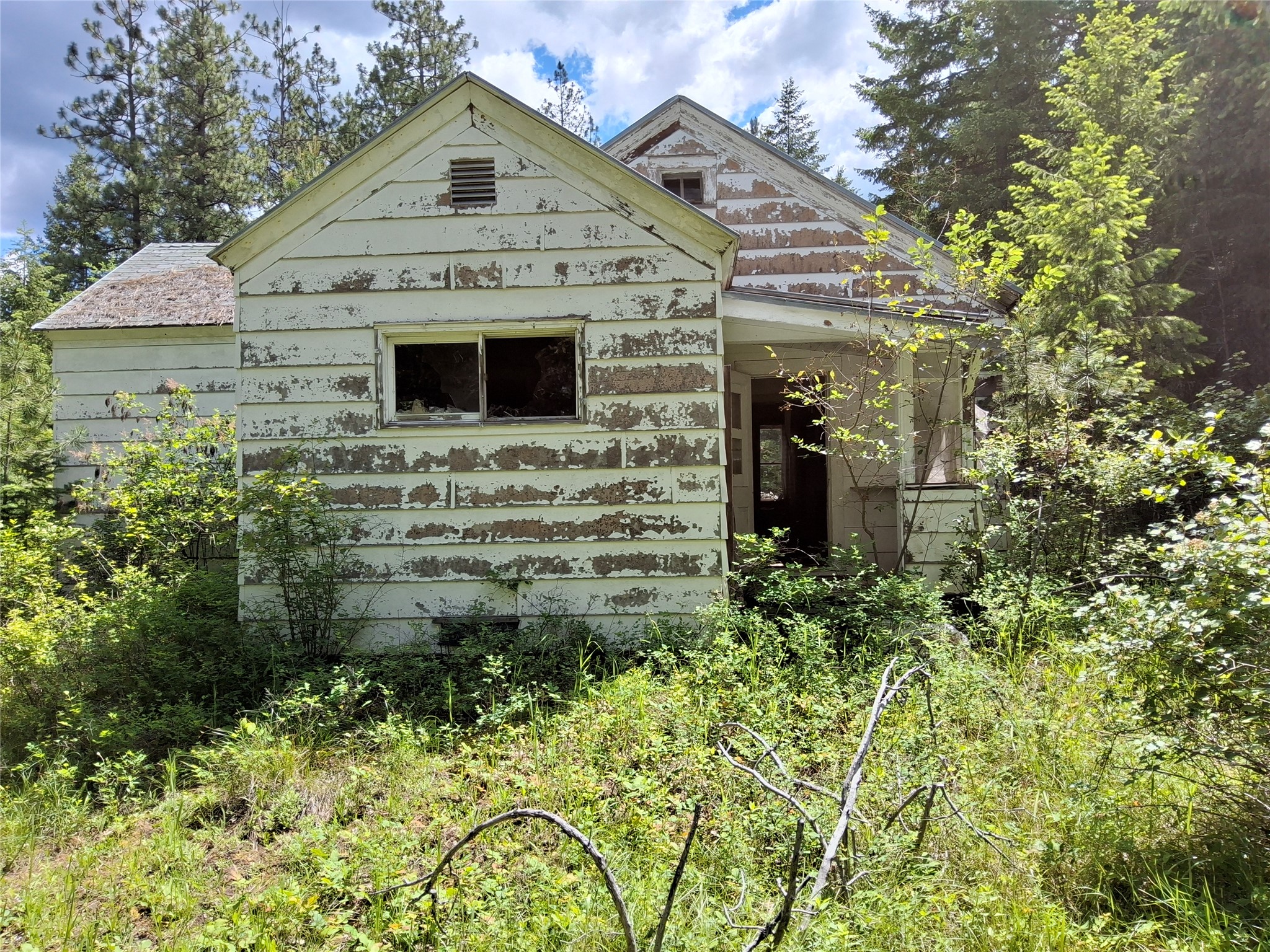 746 Tami Drive E Property Photo 12