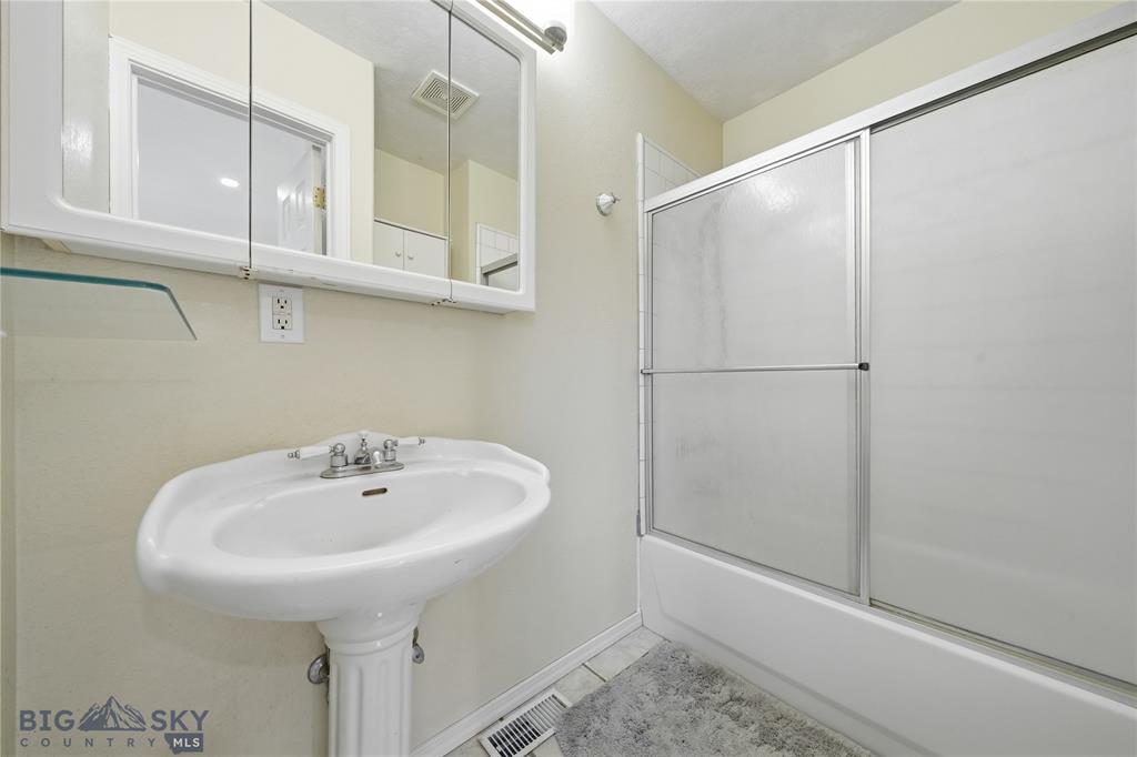 86 Horseshoe Trail Property Photo 11