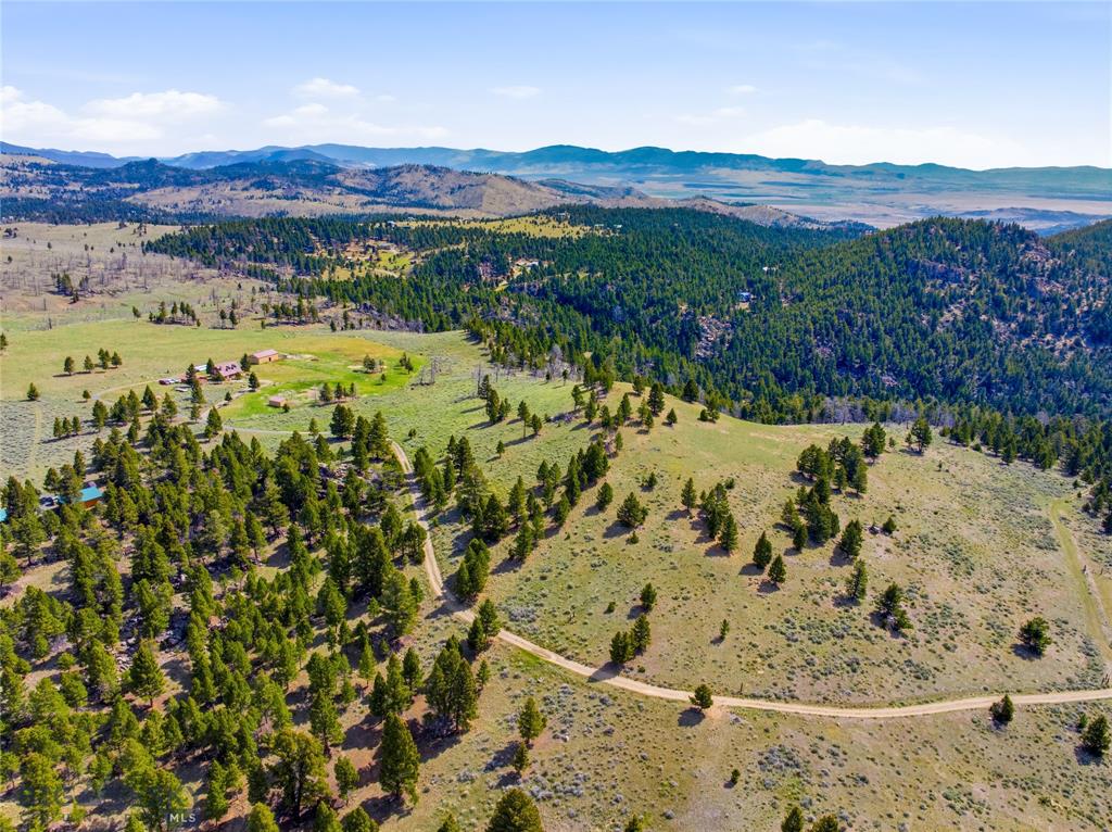 86 Horseshoe Trail Property Photo 42