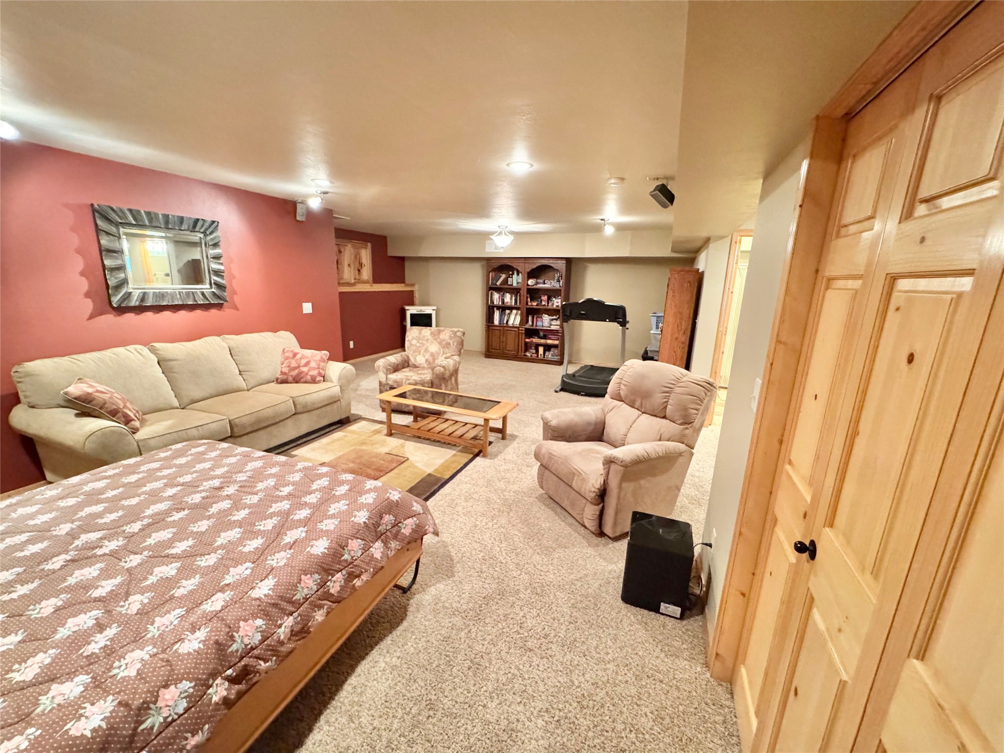 111 Salmon Court Property Photo 40