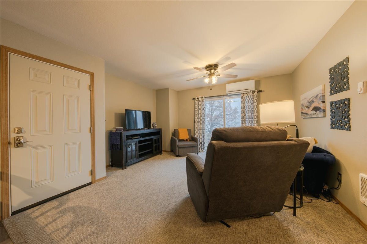 24 Diane Road C Property Photo 5