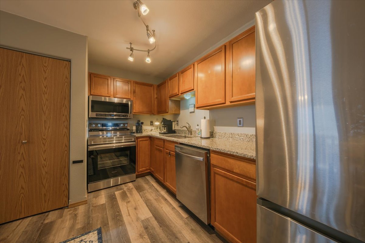 24 Diane Road C Property Photo 11