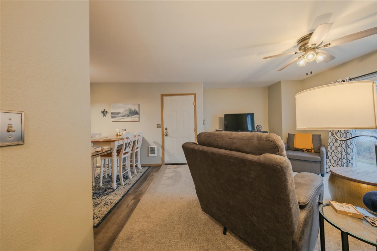 24 Diane Road C Property Photo 14