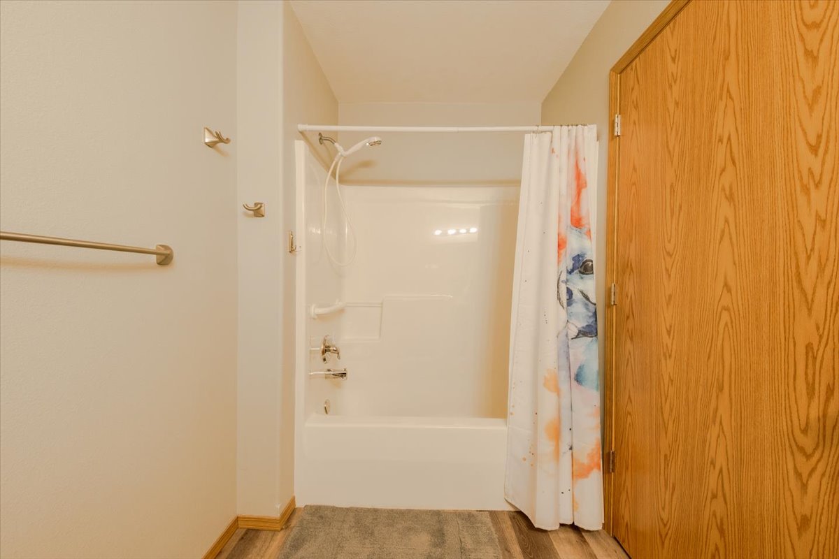 24 Diane Road C Property Photo 23