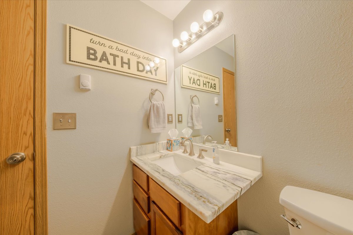 24 Diane Road C Property Photo 24