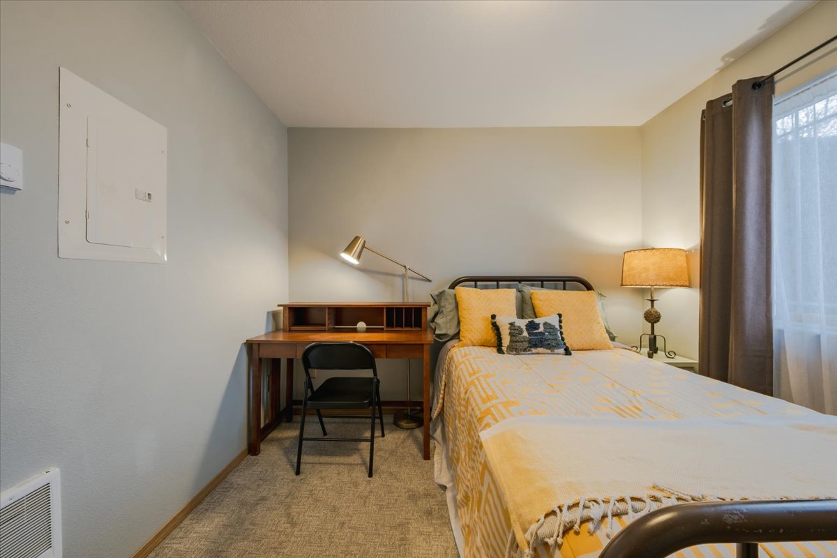 24 Diane Road C Property Photo 26