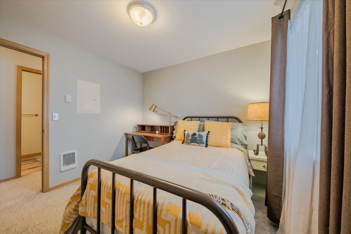 24 Diane Road C Property Photo 27