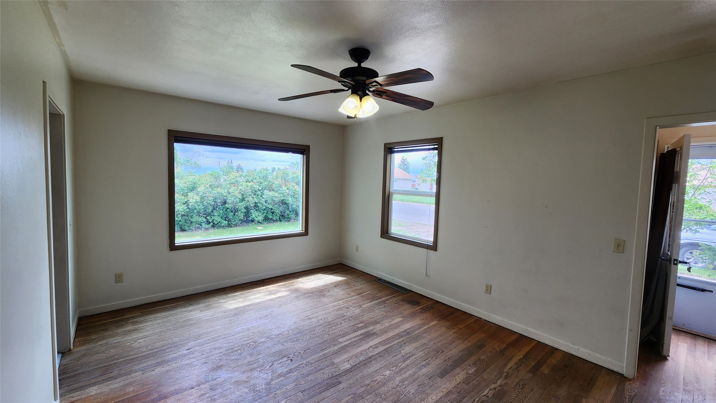 313 3rd Avenue Se Property Photo 15