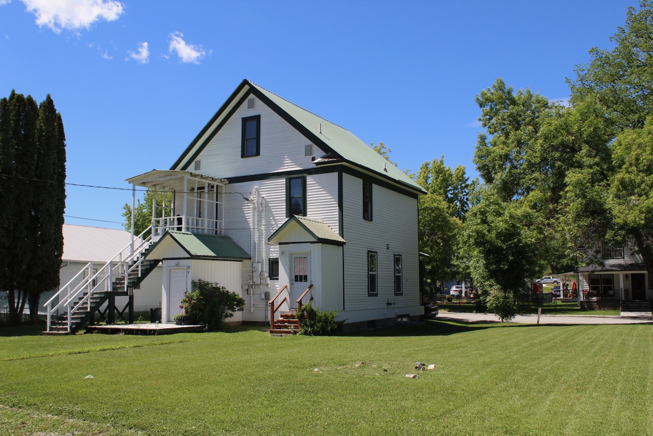 506 1st Avenue E A,b,c Property Photo 1